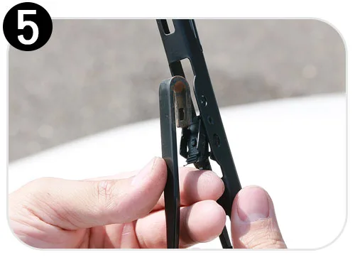 硬骨雨刷拆卸步驟五